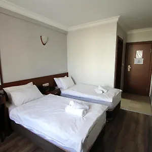 Hotel Lyon, Stambuł
