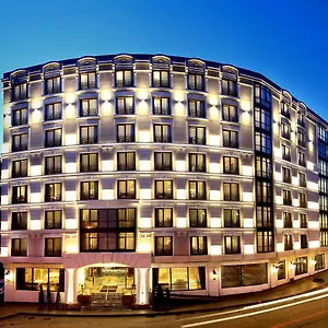 Hotel Dora, Stambuł